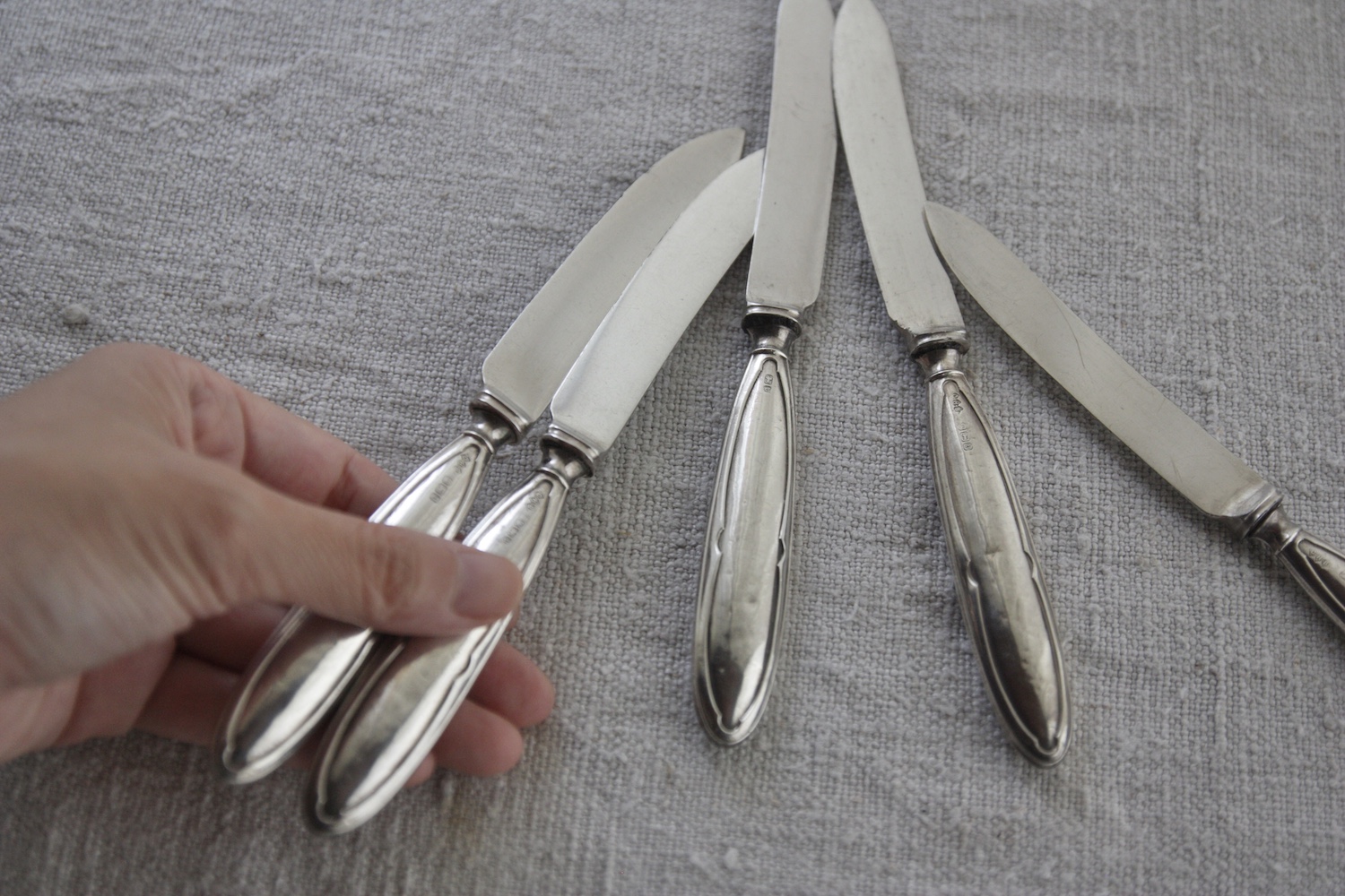 silver dessert knives